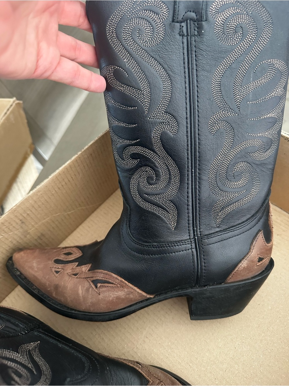 Durango Women’s Western Wingtip Boots, Black & Copper, Size 8M, Style RD5304